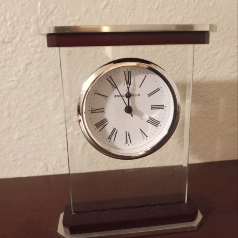Howard Miller 7" mantle battery operated clock, part glass and part wood